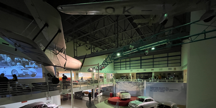 Muzejn&iacute; noc v Muzeu OSOBN&Iacute;CH automobilů Tatra