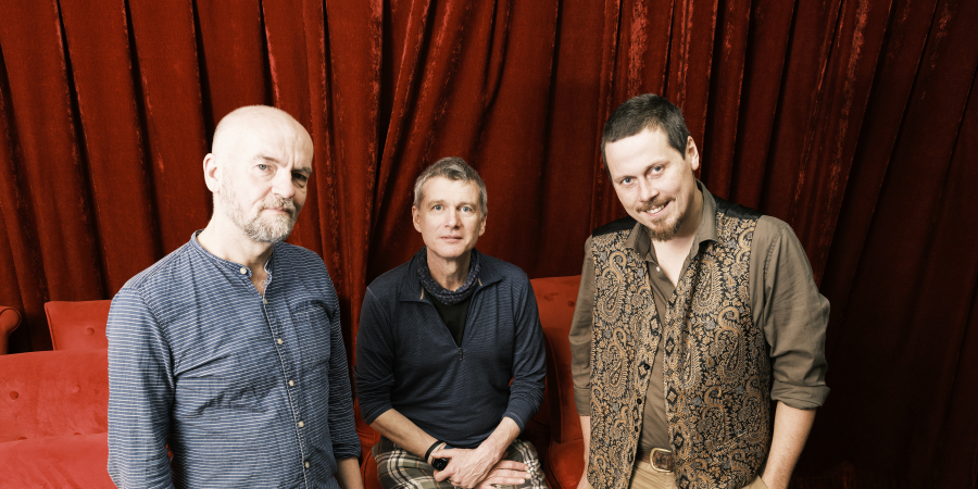 JAZZ MEZI N&Aacute;KLAĎ&Aacute;KY - Jazzov&eacute; trio Noble-Slav&iacute;k-Clarvis: Nostalgia