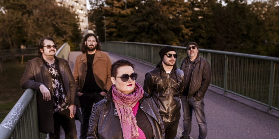 HUDEBN&Iacute; V&Yacute;LETY: Sylvie Bee &ndash; Francouzsk&eacute; &scaron;ansony