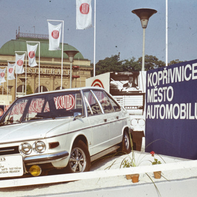 10_tatra_613