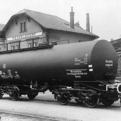 11-v2808