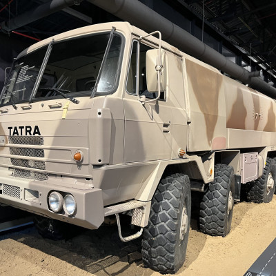 Tatra 815-6 8x8 Liwa PETRA - cisterna na palivo (1997)