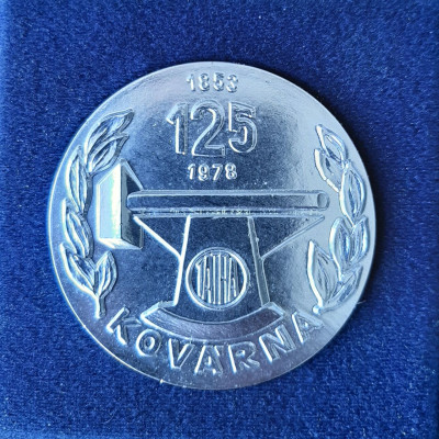 V&yacute;ročn&iacute; plaketa