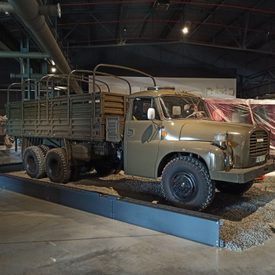 Nově um&iacute;stěn&yacute; vojensk&yacute; valn&iacute;k T 148.