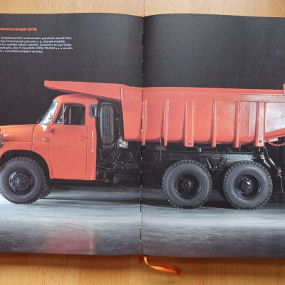 Fotografie expon&aacute;tu v MNAT - T 148 S1 6x6